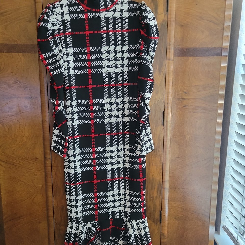 Chic Plaid Long Dress in Black and Red